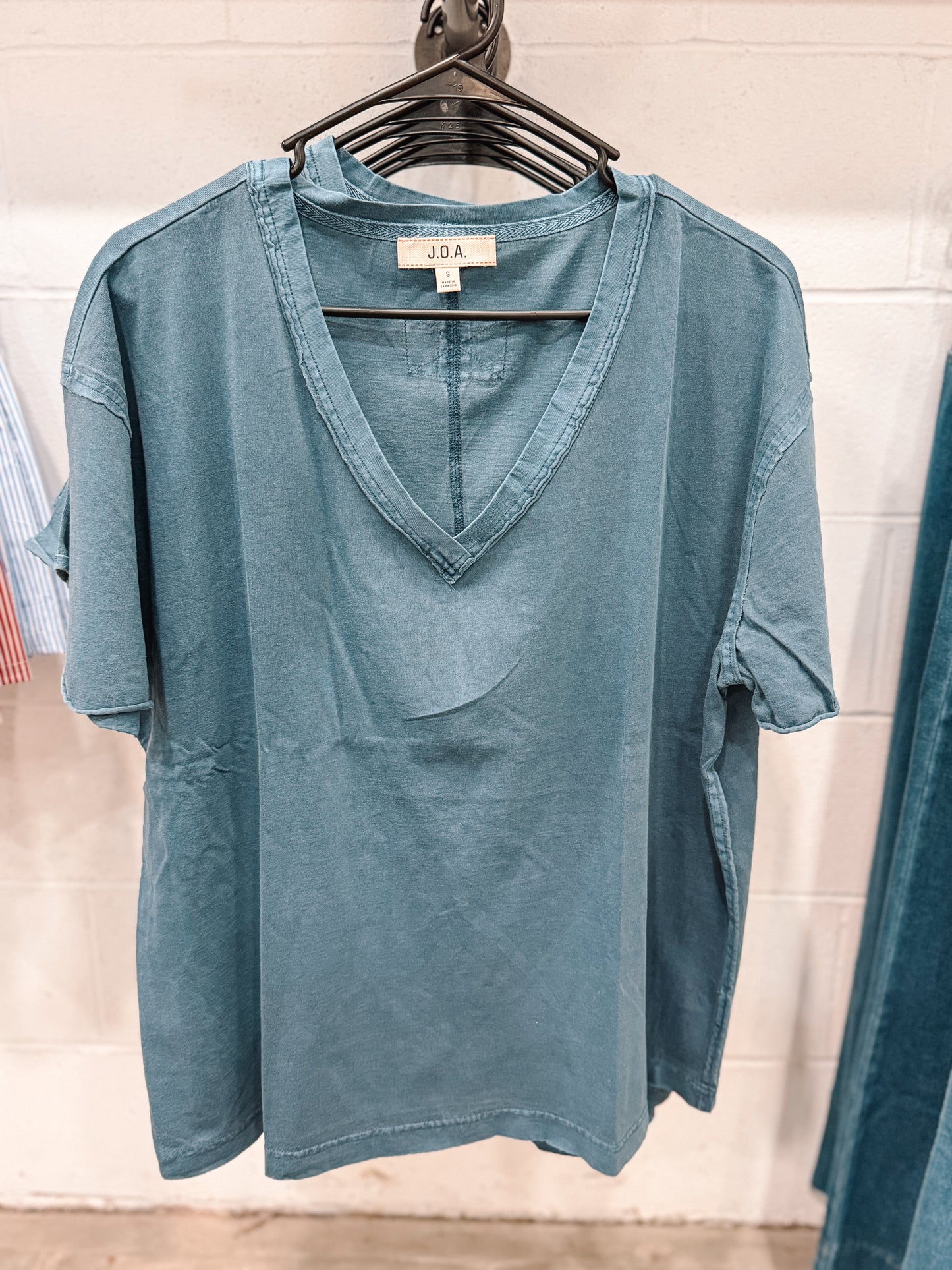 V-Neck Basics Tee
